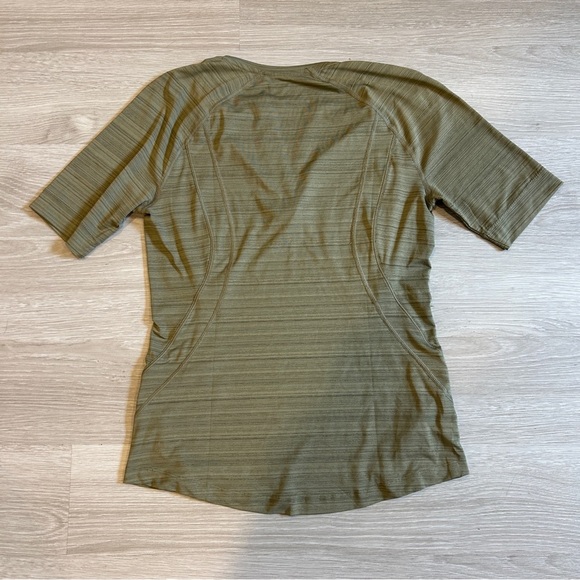 Athleta Women’s Shadow Olive Pacifica Illume UPF Fitted Tee - Medium - Picture 5 of 6